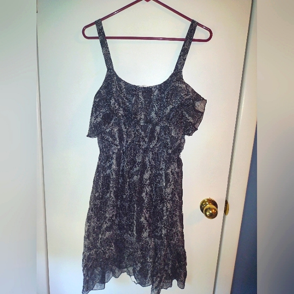 Lapogee Large Dress